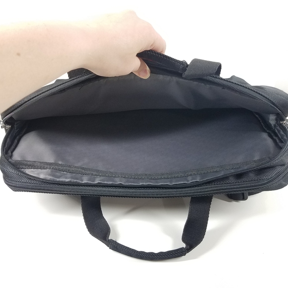 Solo Black Laptop Case Bag - Picture 8 of 13